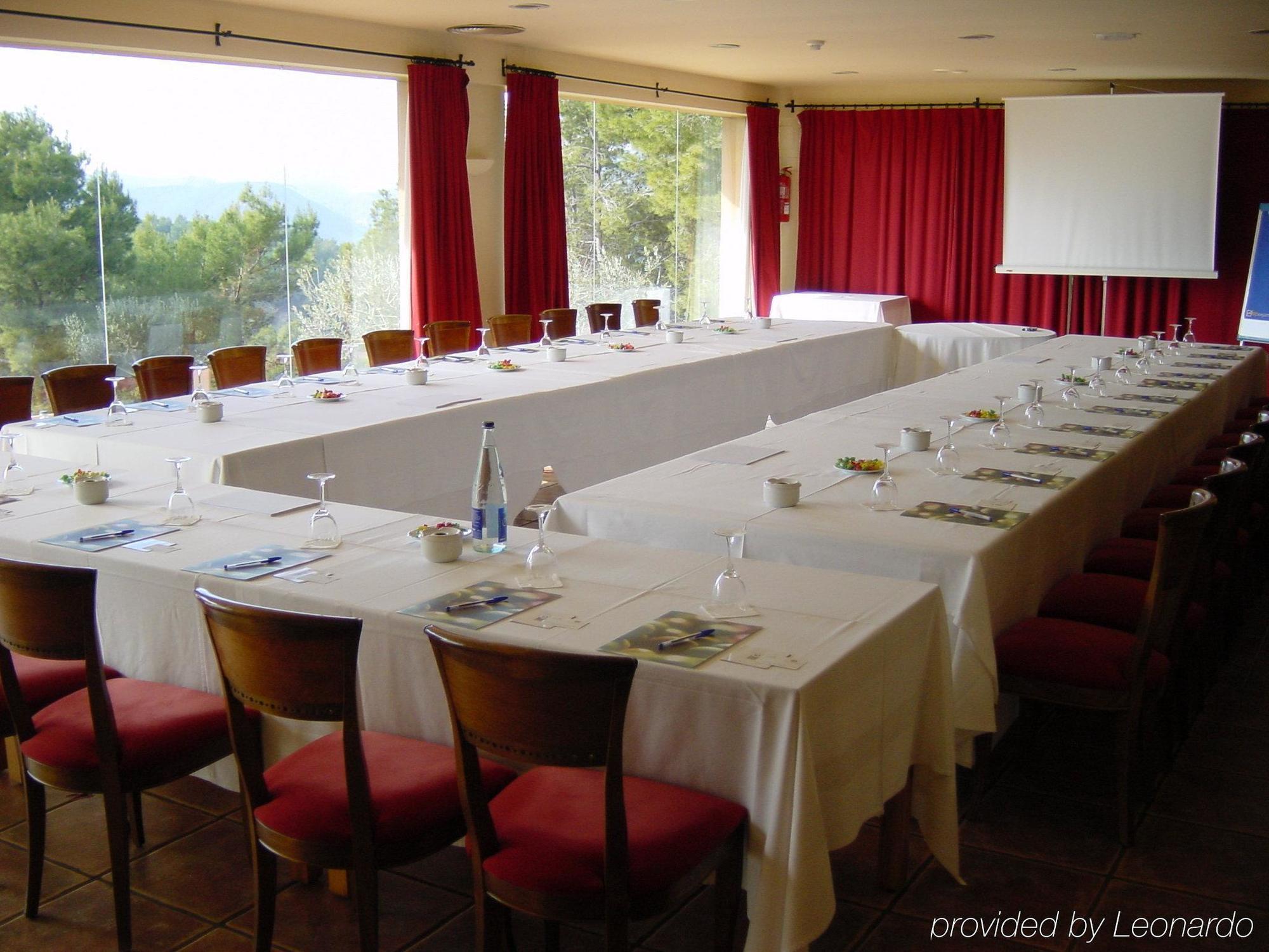 Hotel Golf Can Rafel Corbera de Llobregat Fasilitas foto